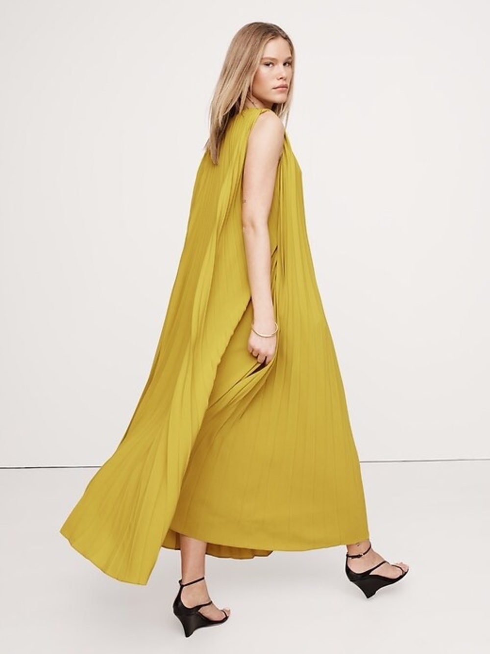 Banana Republic Pleated Cape Maxi Dress Quiet Luxury Old Money Wedding Guest L